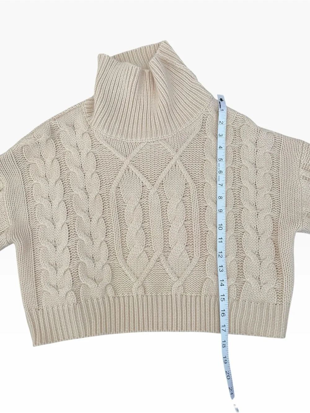 FORE Women’s Beige Chunky Cable-Knit Cropped Turtleneck Sweater Size M
